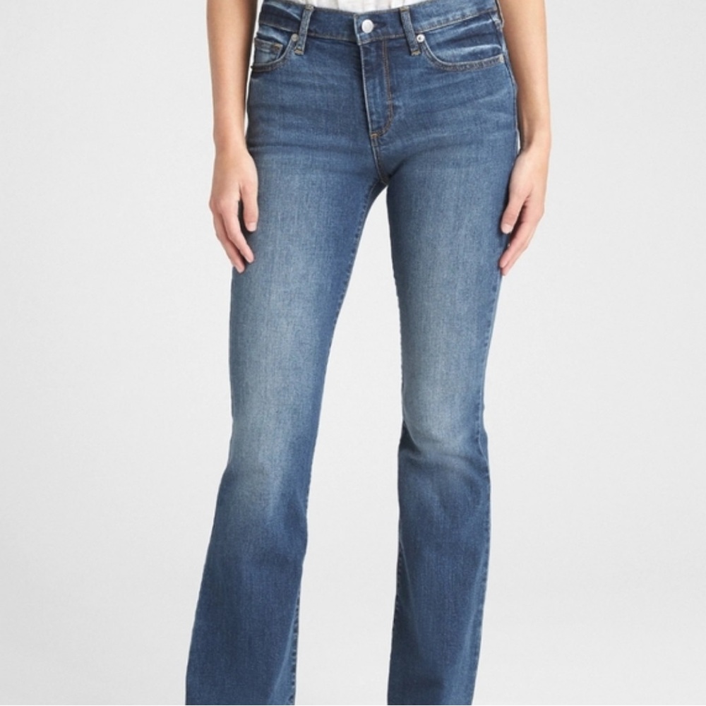GAP Perfect Boot Cut Women's Jeans Classic Blue Low Rise Size 27 (US Small 4)‎